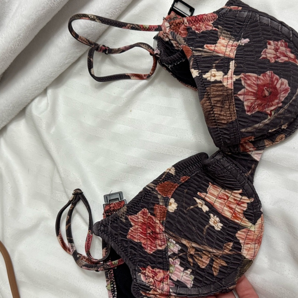 Triangl bikini top
